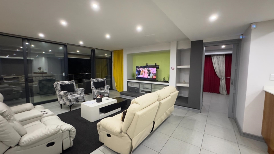 5 Bedroom Property for Sale in Wonderwater Free State